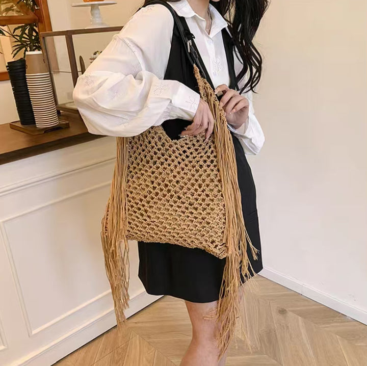 Fashionable Macrame Handbag Bowlift