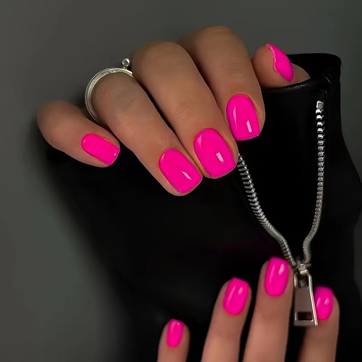 Chic Nail Polish Bowlift