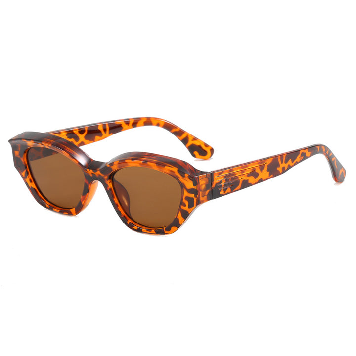 Ladies fashionable sunglasses with futuristic design Bowlift