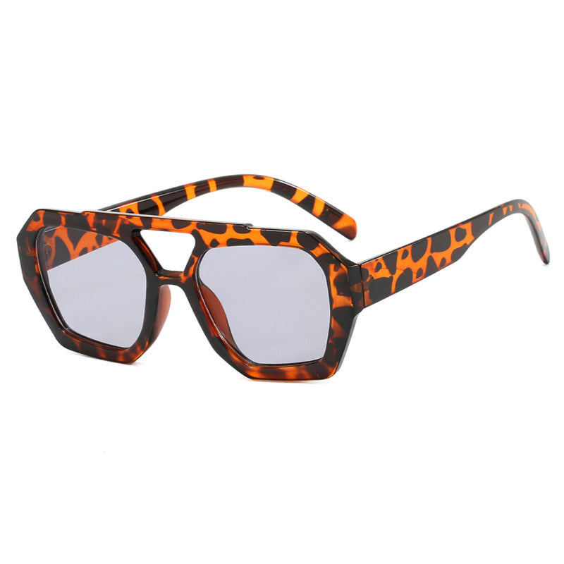 Women's geometric sunglasses with luxurious design Bowlift