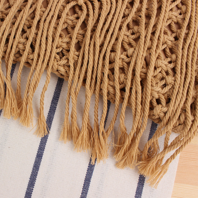 Handcrafted macrame shoulder bag with fringes Bowlift