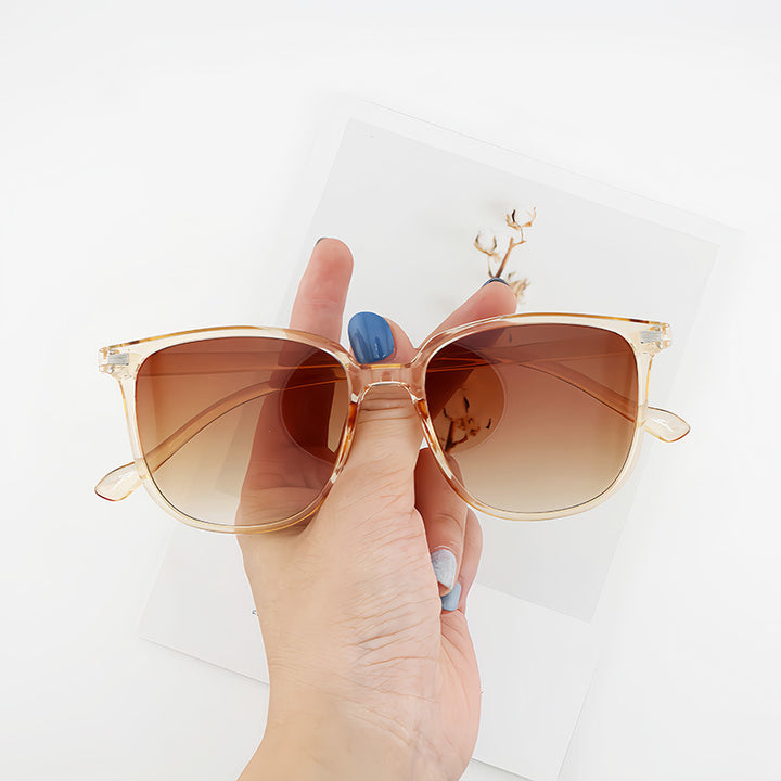 Chic Cat-Eye Sunglasses Bowlift