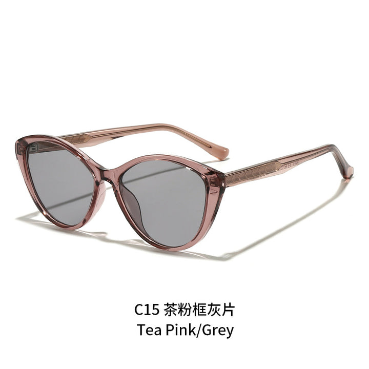Ladies trendy sunglasses in modern cat-eye style Bowlift