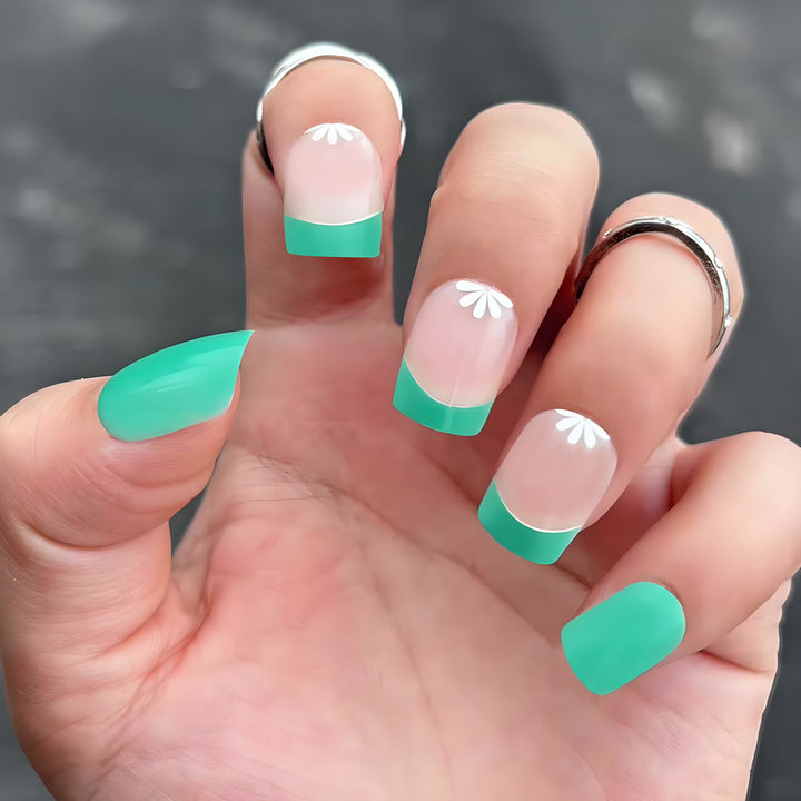 Elegant Floral Design Press-On Nail Set Bowlift