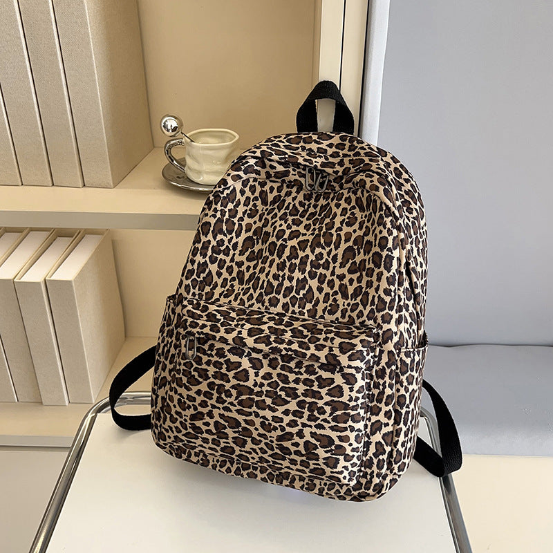 Stylish Backpack in Leopard Print Bowlift