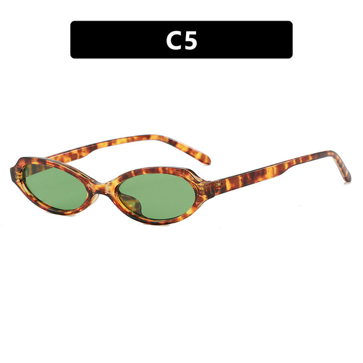 Ladies elegant sunglasses in stylish oval design Bowlift