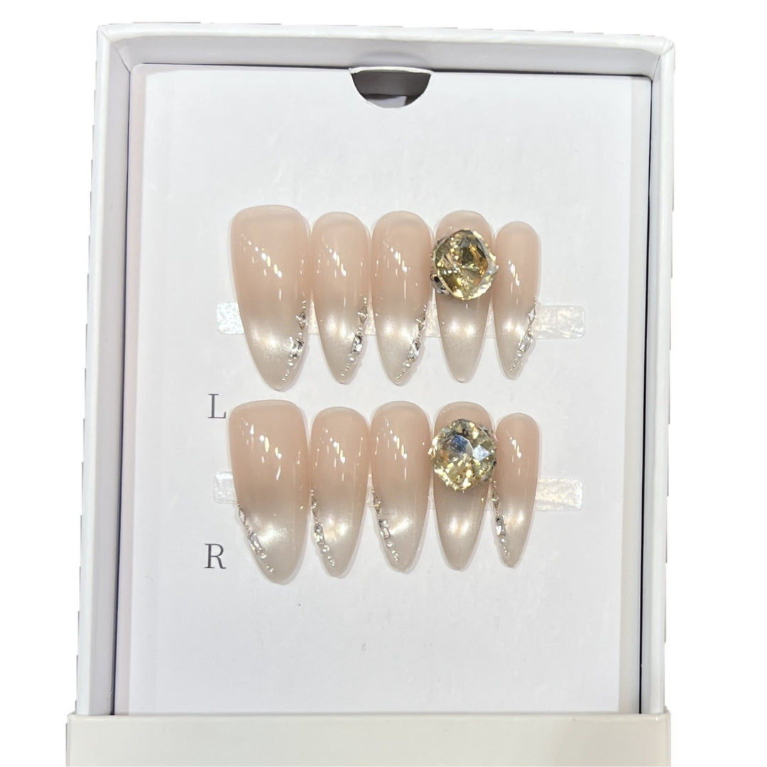 Elegant Stiletto Nail Art Set with Crystal Embellishments Bowlift