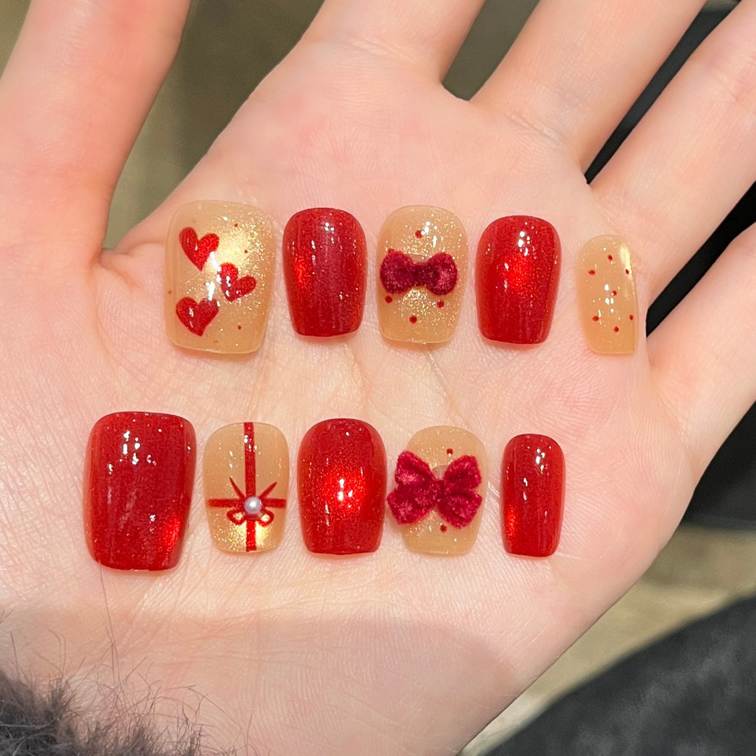 Festively Themed Press-On Nail Art Set Bowlift