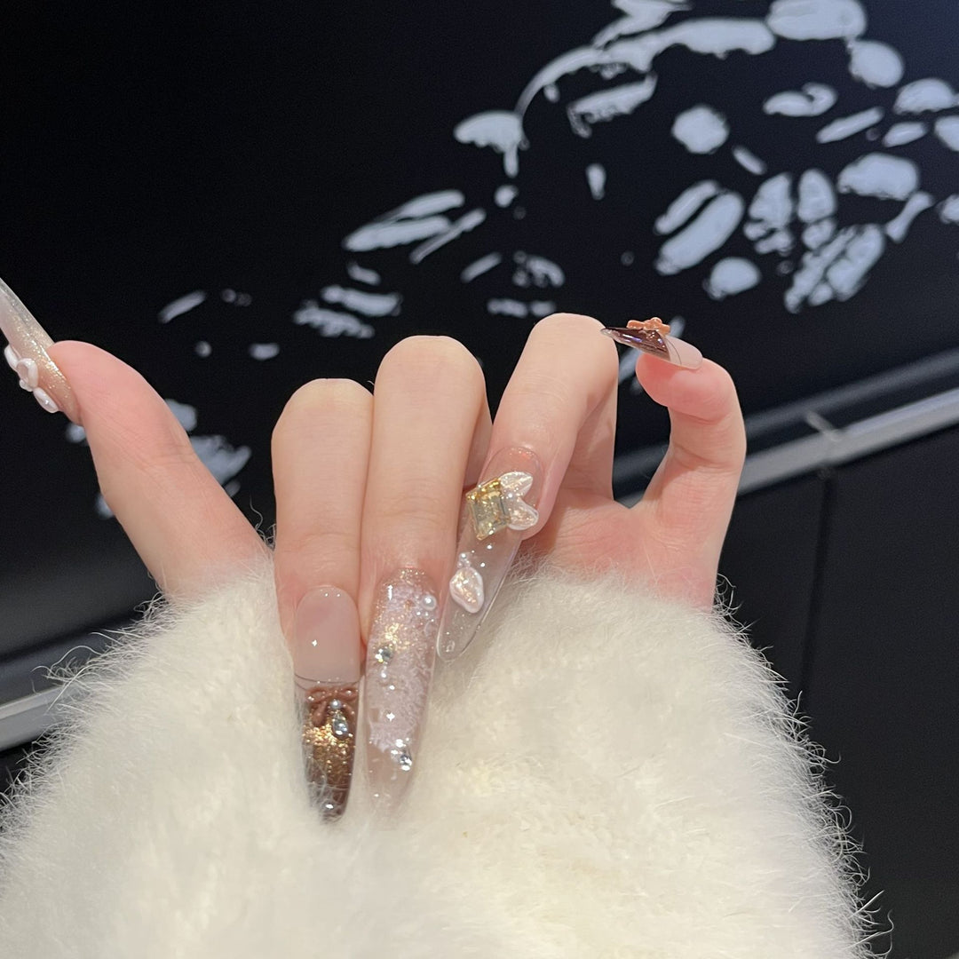 Glamorous Artistic Press-On Nail Extensions Bowlift