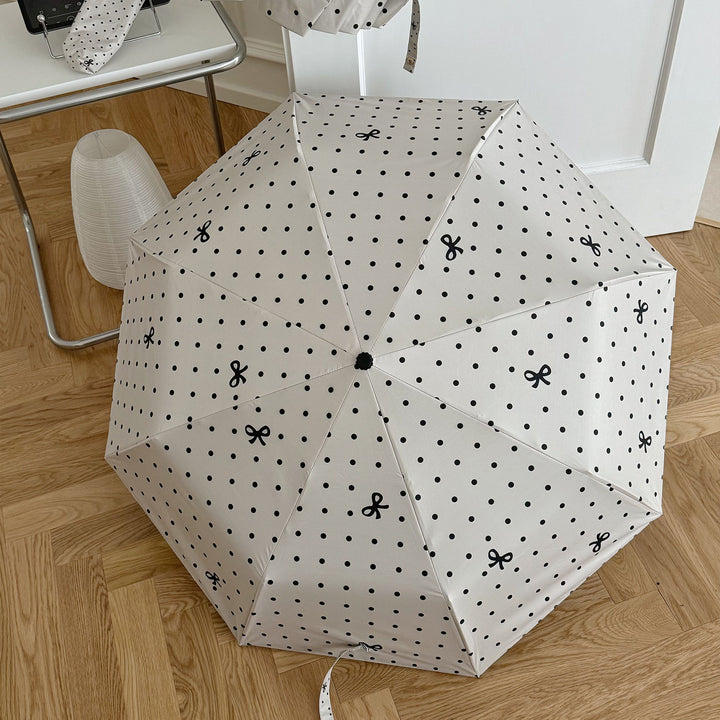 Ladies compact umbrella with stylish polka dot design Bowlift