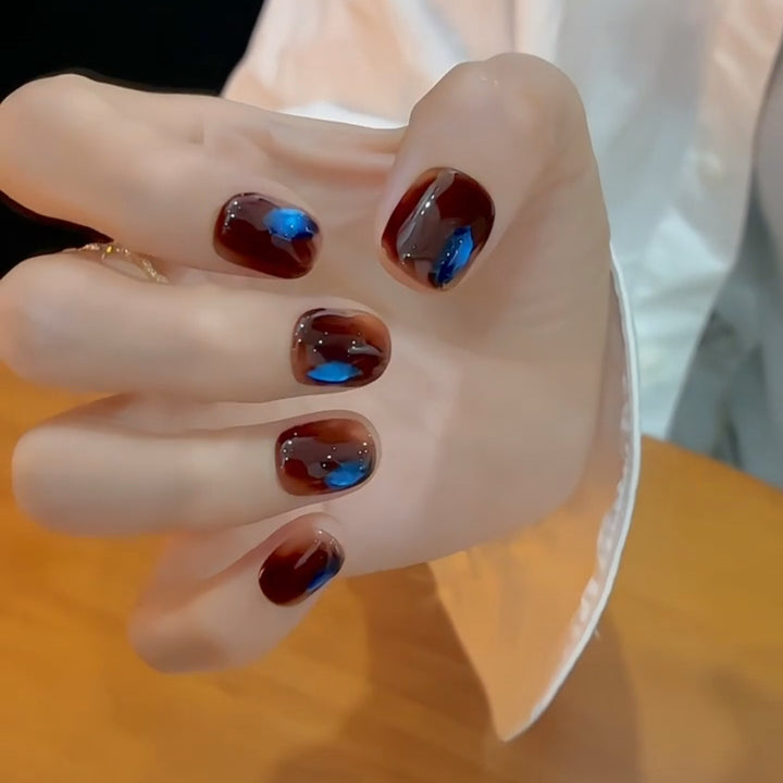 Artificial Nails in Modern Gradient Colors Bowlift