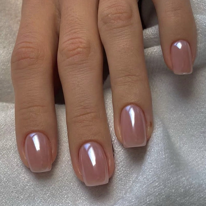 Artificial nail set with elegant crystal applications Bowlift