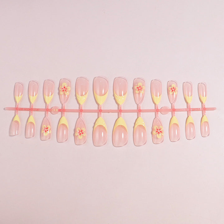 Floral Accent Press-On Nail Set Bowlift