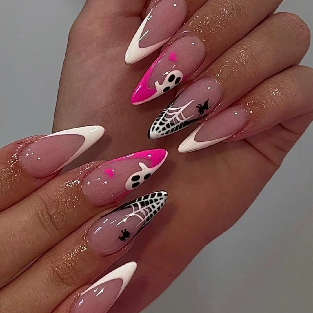Nail art set with detailed floral designs Bowlift