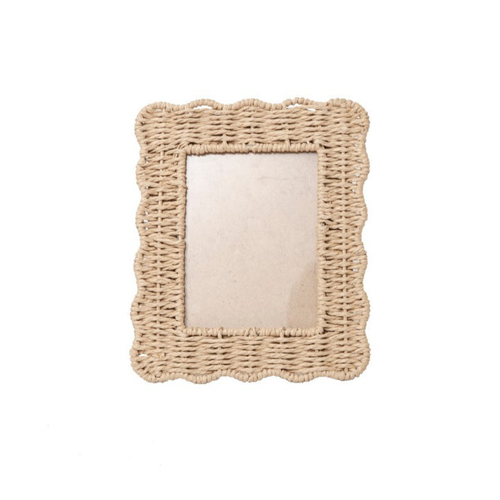 Playful picture frame in rattan style Bowlift