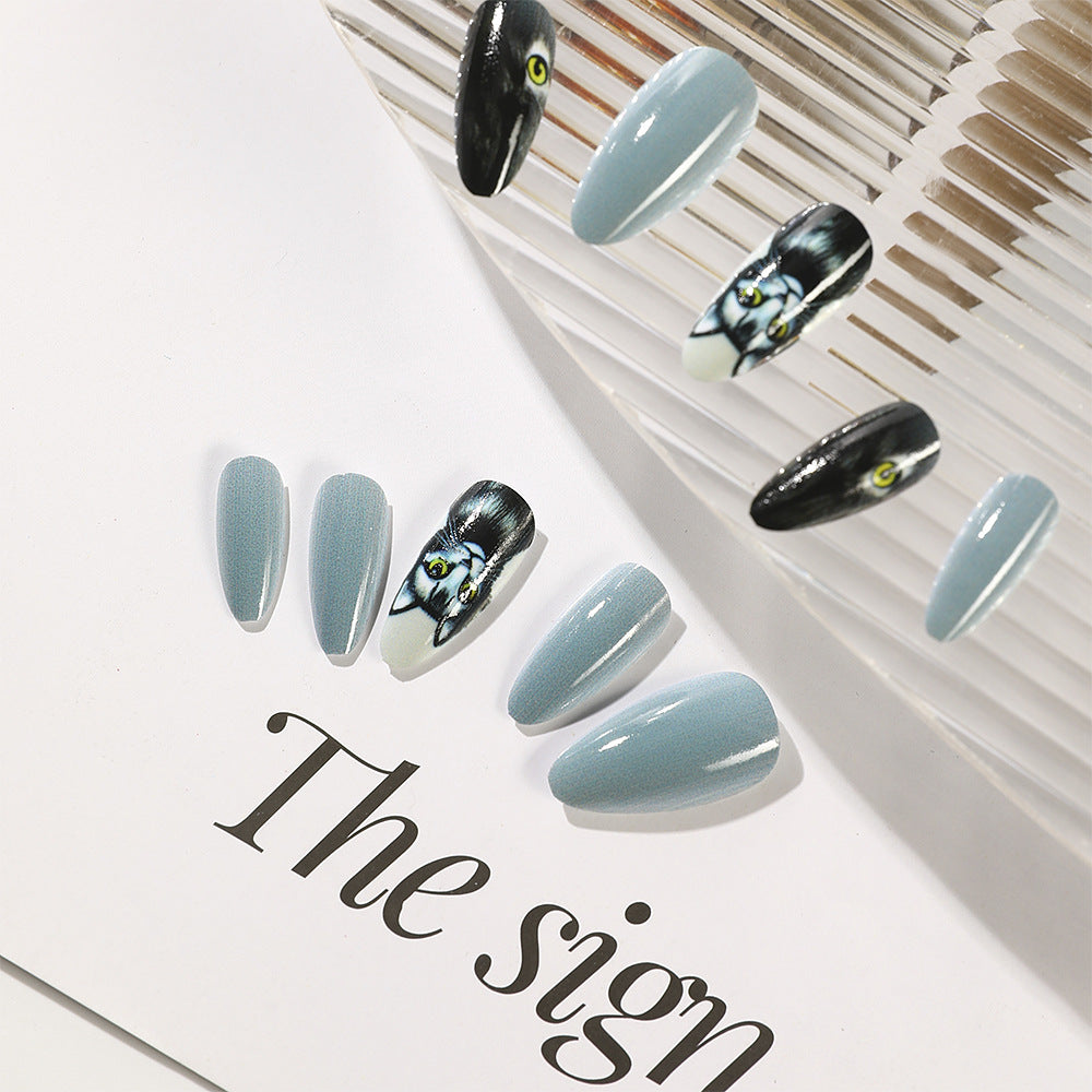 Stylish cat motif artificial nails Bowlift