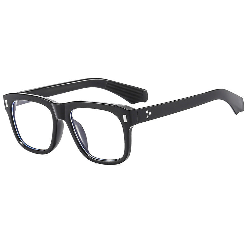 Women's fashionable sunglasses in stylish and contemporary design Bowlift