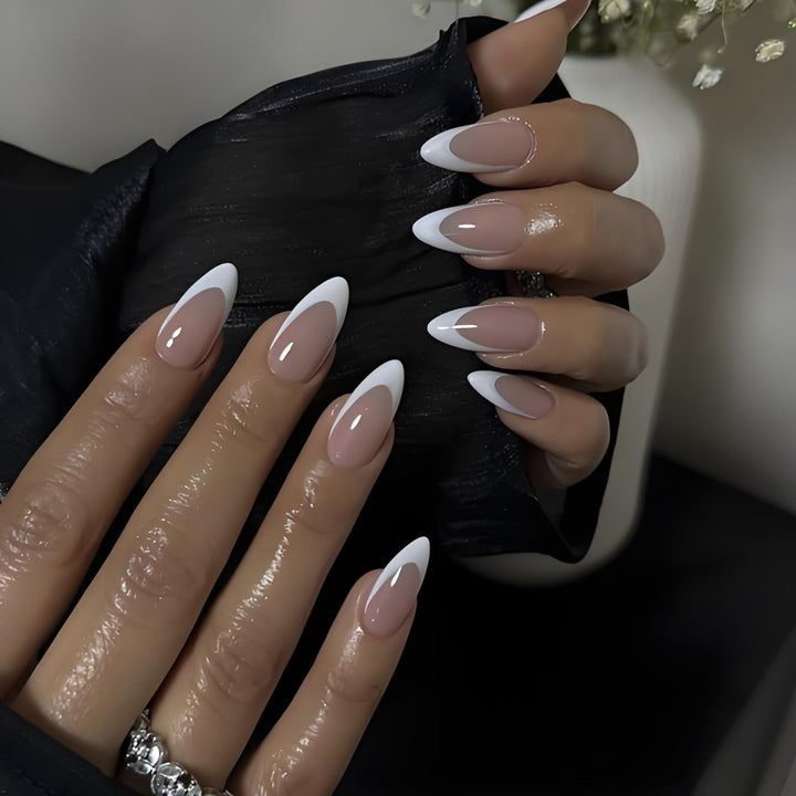 Elegant French Lace Artificial Nails Bowlift