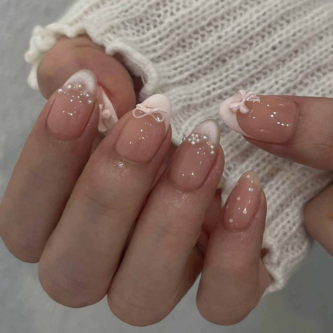 Artful stiletto nails with glitter accents Bowlift