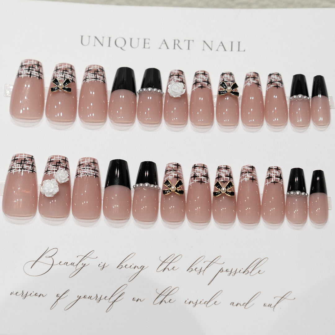 Elegant Decorative Nail Art Set