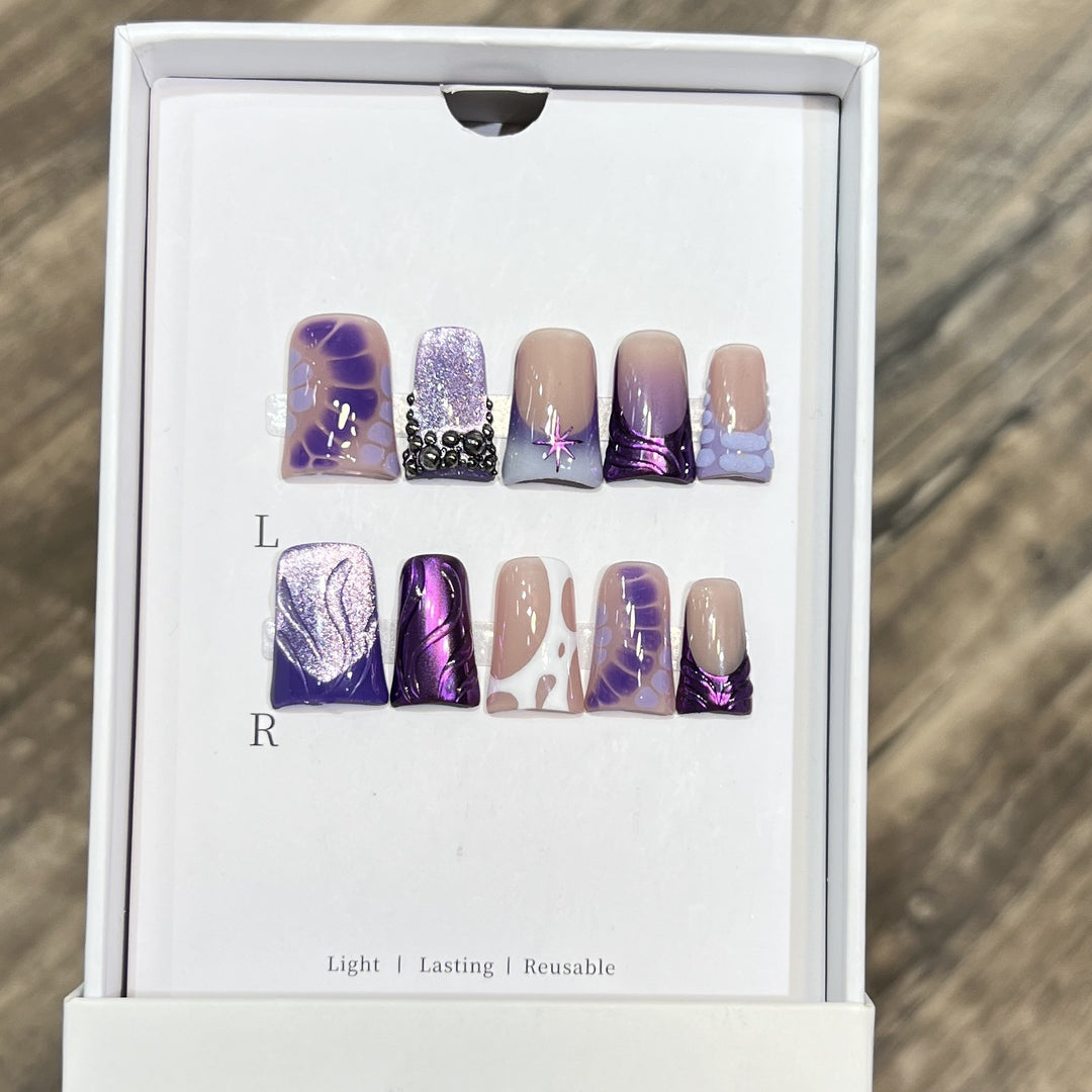 Playful Cartoon-Themed Press-On Nail Set Bowlift
