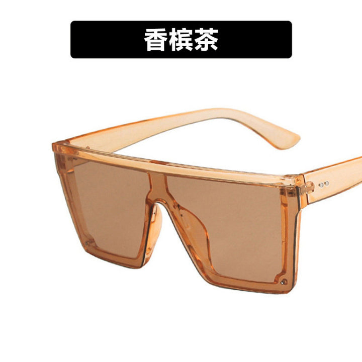 Women's fashion-forward sport sunglasses in futuristic design Bowlift