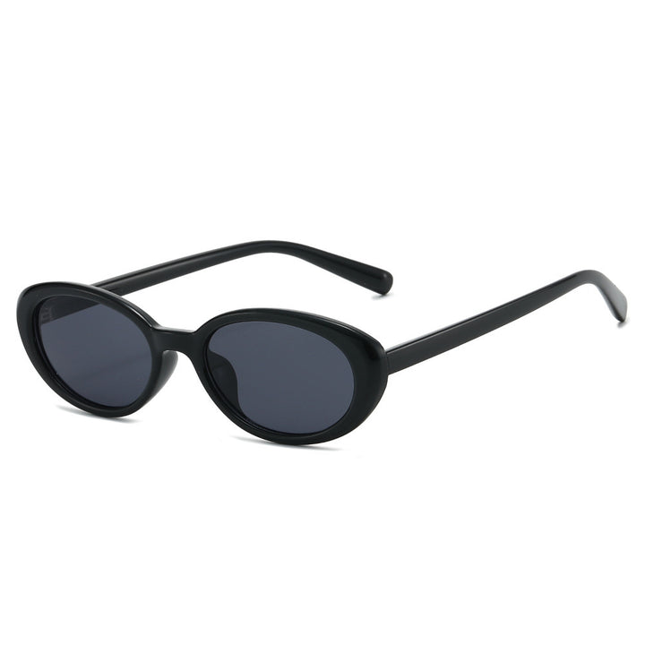 Retro-Inspired Cat-Eye Sunglasses with Transparent Frames Bowlift