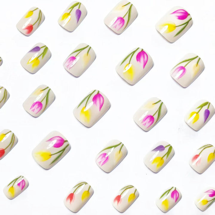 Elegant Floral Nail Art Bowlift
