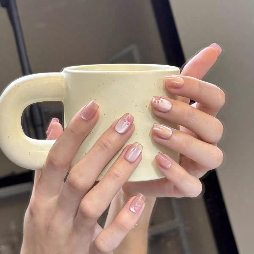 Artistic Press-On Nail Set with Floral Accent Designs Bowlift