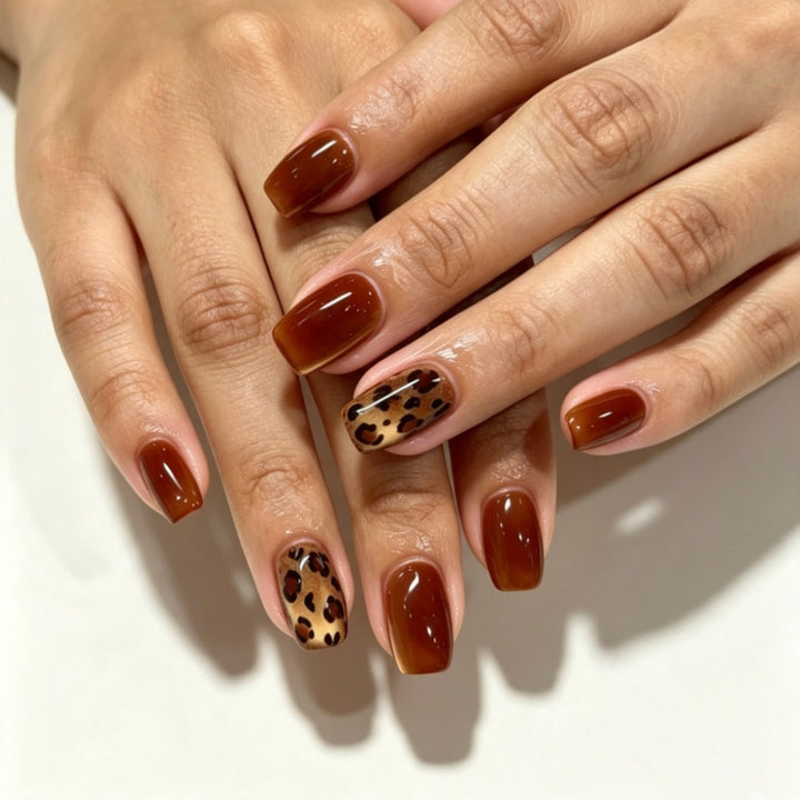 Decorative Heart Design Press-On Nails Bowlift