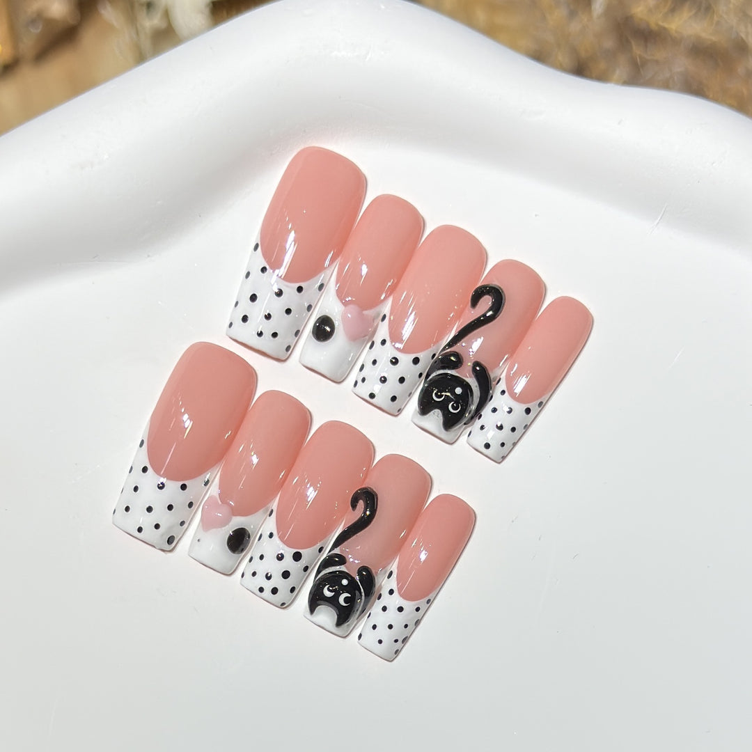 Cat-Themed Nail Art Set Bowlift