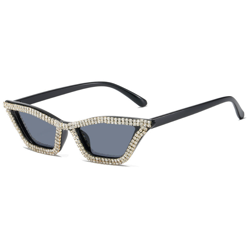Women extravagant Cat-Eye sunglasses with sparkling crystal frame Bowlift