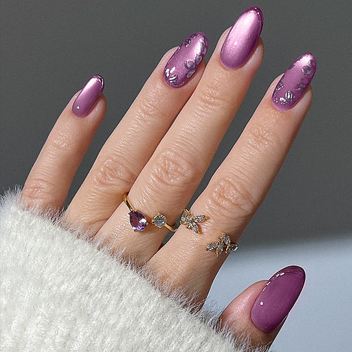 Decorative Press-On Nail Set with Elegant Foil Accents Bowlift