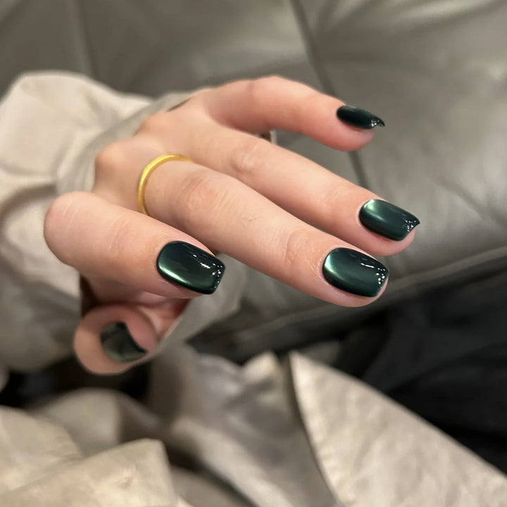 Chic High-Gloss Press-On Nail Tips Bowlift