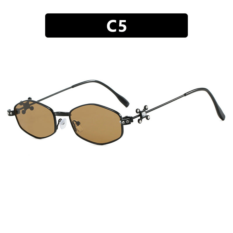 Women's sunglasses with elegant accents and UV protection Bowlift