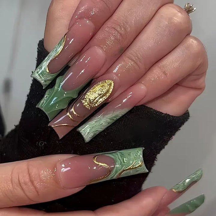 Elegant Detailed Nail Art Extensions Bowlift