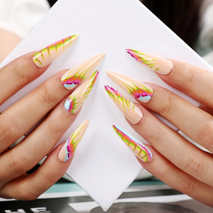 Creative artificial nails with modern wave pattern Bowlift