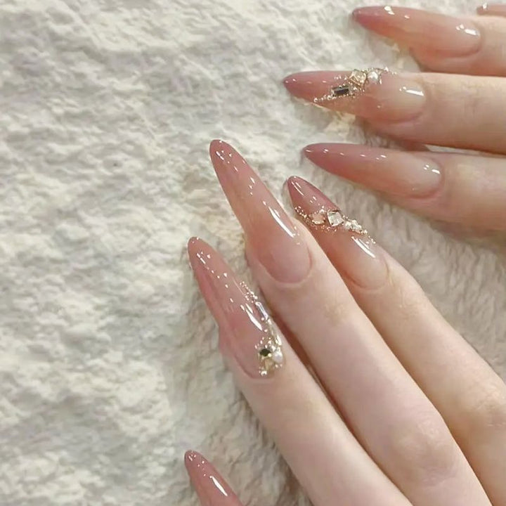 Glamorous artificial nail tips with elegant decorations Bowlift