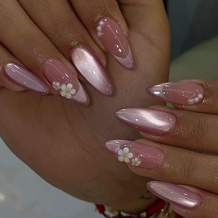 Decorative Press-On Nail Art Set with Elegant Floral Accents Bowlift