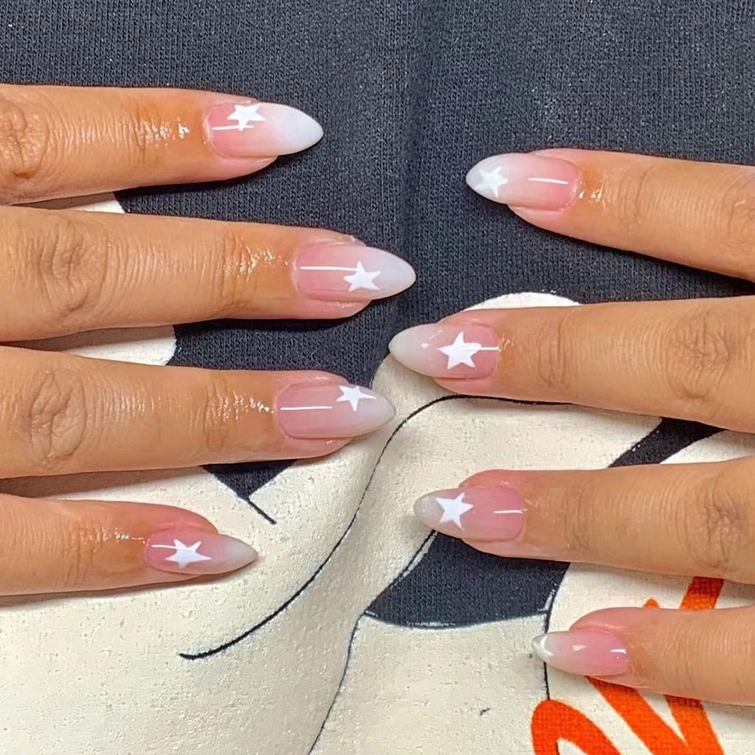 Artful Nail Art with Star Motif Bowlift