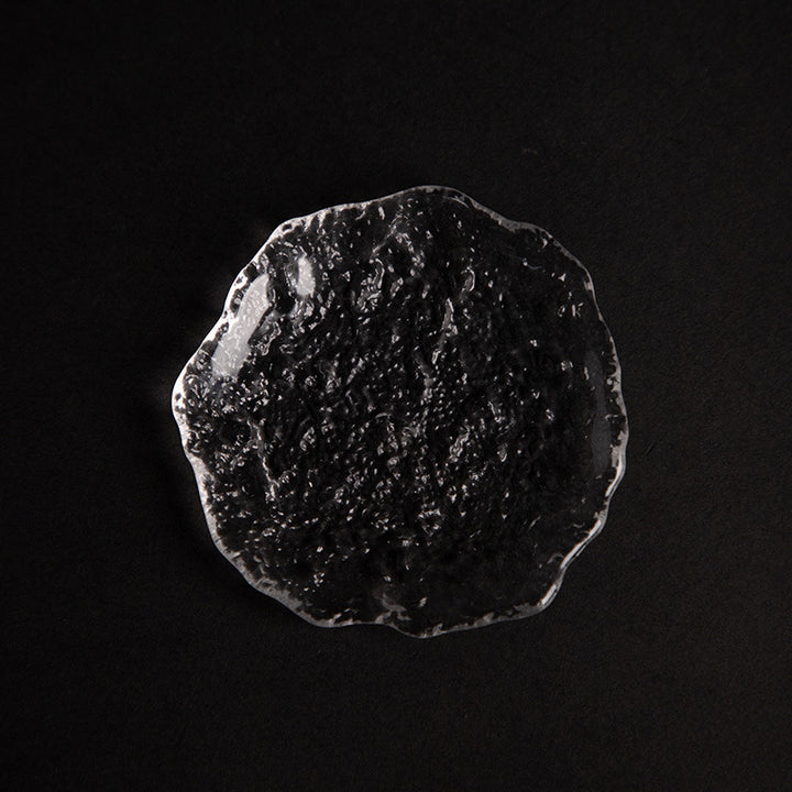Charcoal hydrogel under-eye patches for depuffing and firming Bowlift