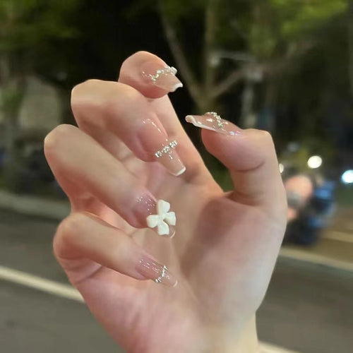 Elegant Floral Nail Art Extensions Bowlift
