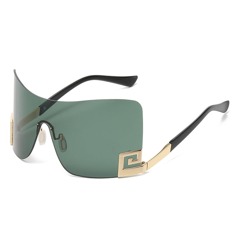 Women's Oversized Shield Sunglasses with Extravagant Design Bowlift