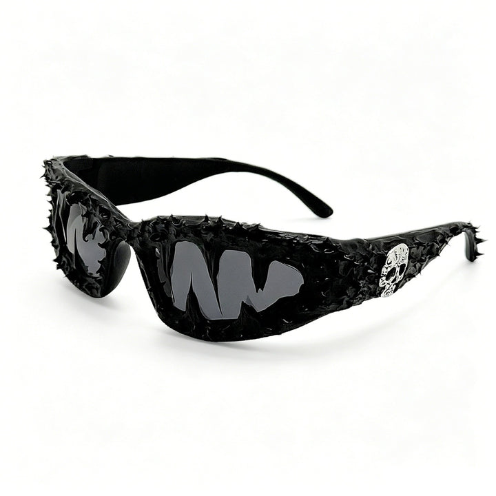 Ladies creative fashion sunglasses with unique spikes and skull design Bowlift