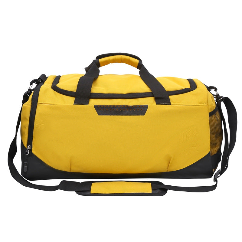 Sporty travel bag with multiple carrying options and robust design Bowlift