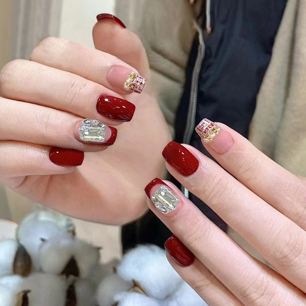 Creative 3D Nail Art with Cute Bear Designs Bowlift