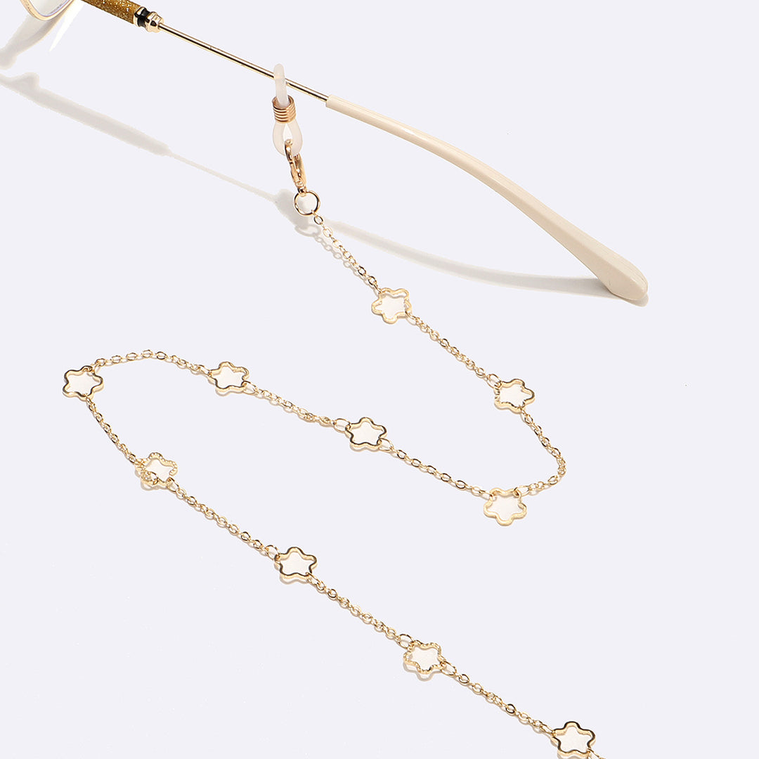 Star-Shaped Eyewear Chain Bowlift