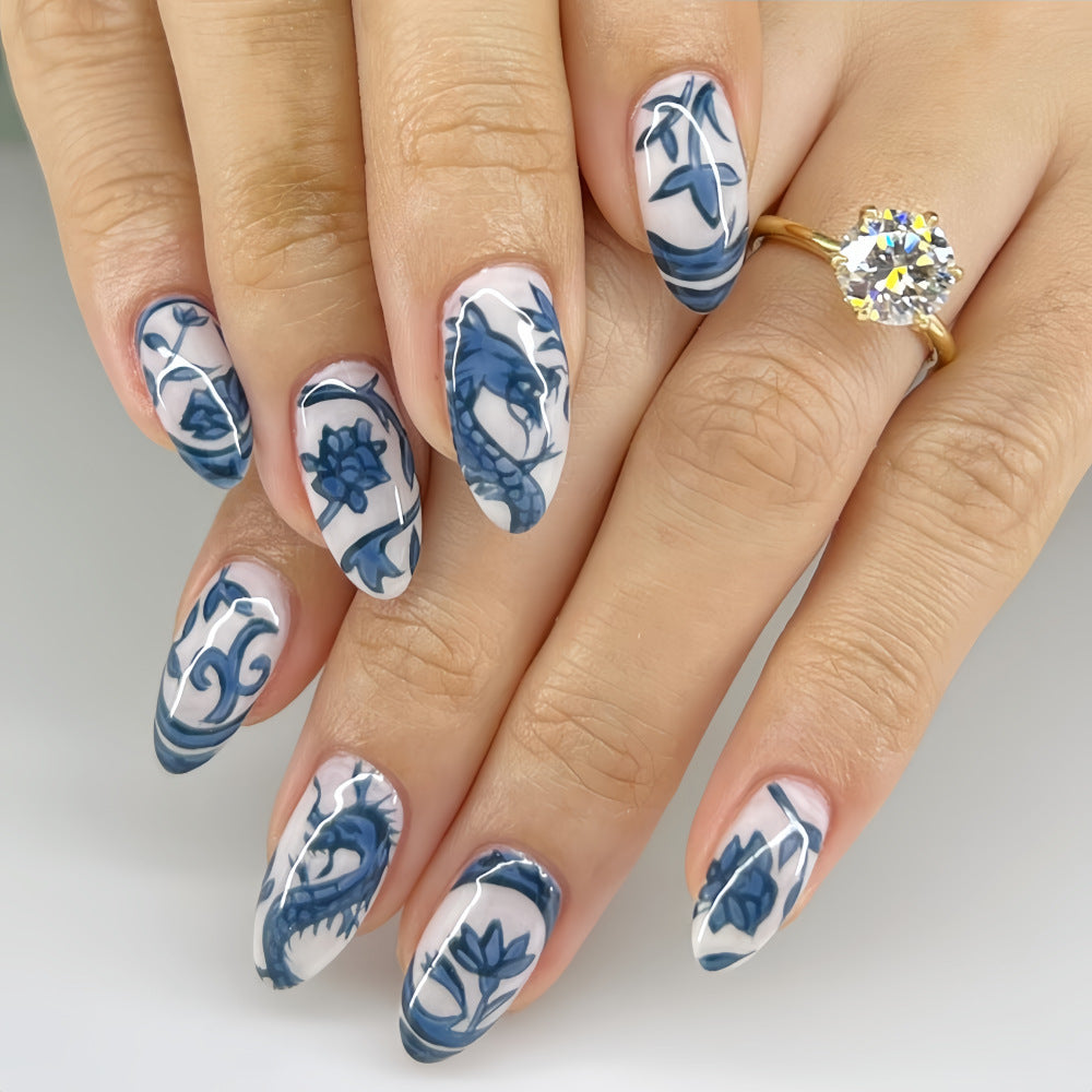 Artificial nails in floral and maritime design Bowlift