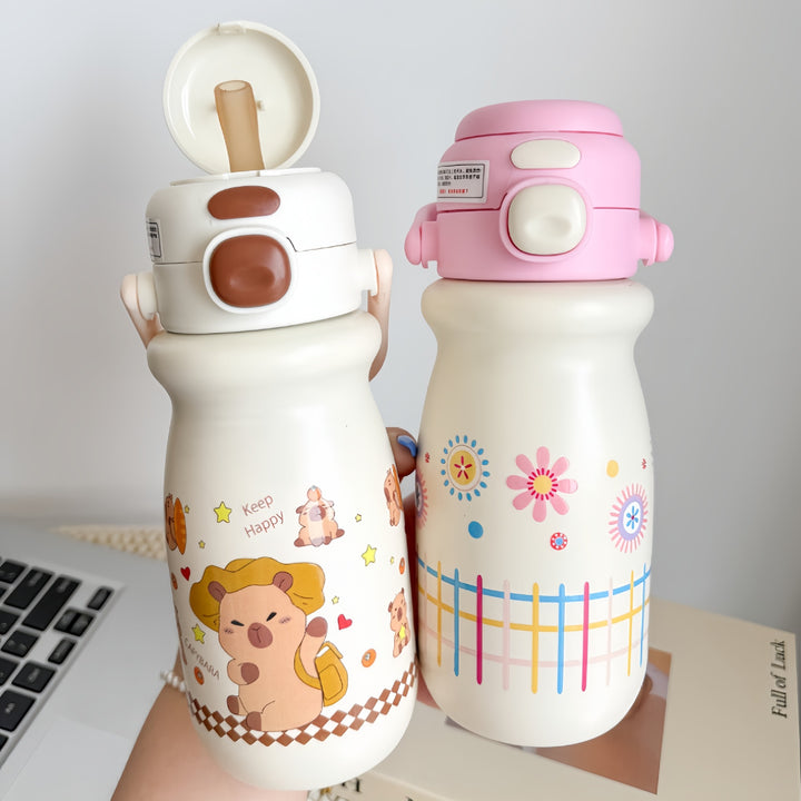 Insulated drinking bottle with cheerful strawberry design Bowlift