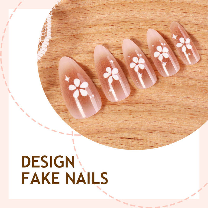 Artificial nail set with delicate floral motifs Bowlift